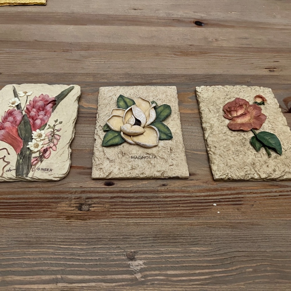 Vintage 3D Sculptural Plaque - (NWOT)
